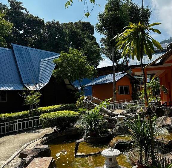 Shari La Perhentian Island Resort