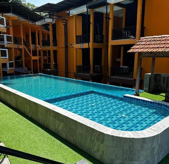 Shari La Perhentian Island Resort