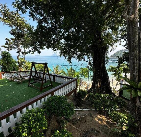 Shari La Perhentian Island Resort