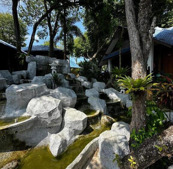 Shari La Perhentian Island Resort