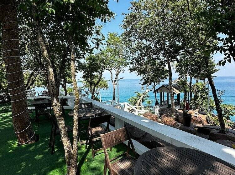 Shari La Perhentian Island Resort