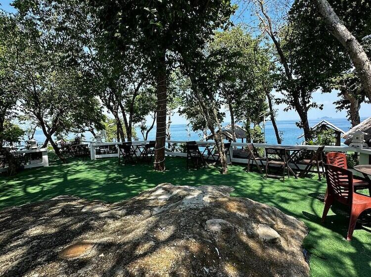 Shari La Perhentian Island Resort