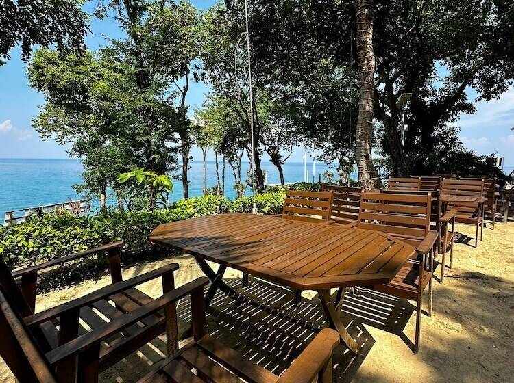 Shari La Perhentian Island Resort