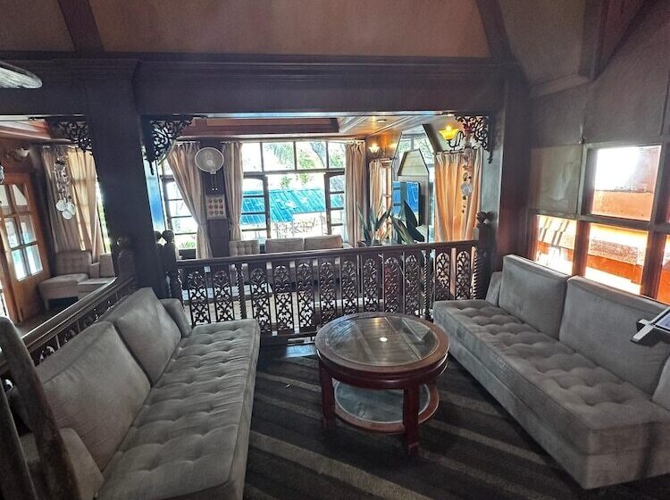 Shari La Perhentian Island Resort