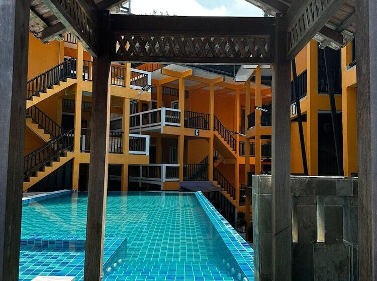 Shari La Perhentian Island Resort