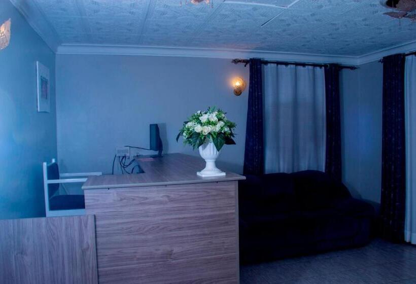 Streamlive Hotel And Spa