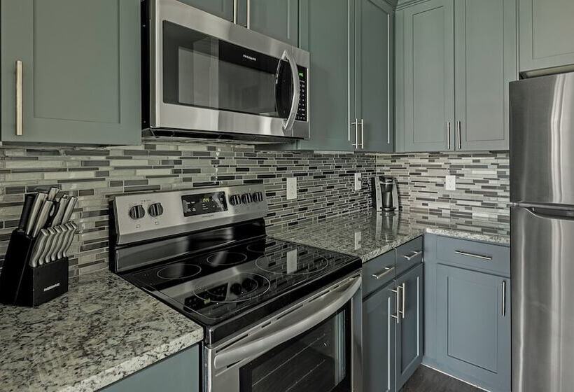 Voyager At Space Center By Barsala