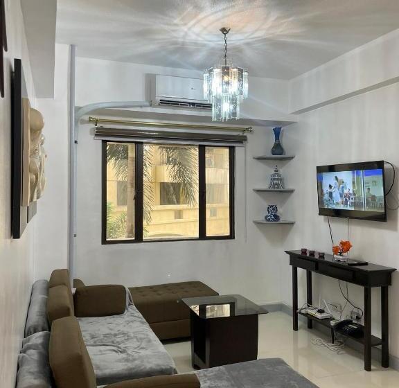 1br Condotel   Forbes Town Road Near St Lukes Bgc Taguig