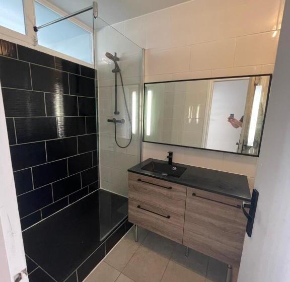 호스텔 Auberge Paris La Défense