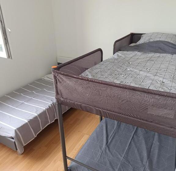 호스텔 Auberge Paris La Défense