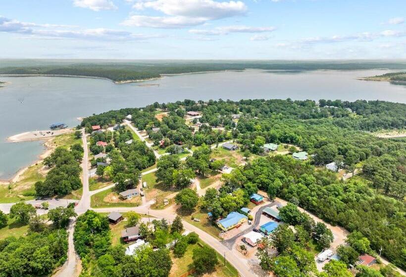 فندق صغير Diamond City Lakeside Resort