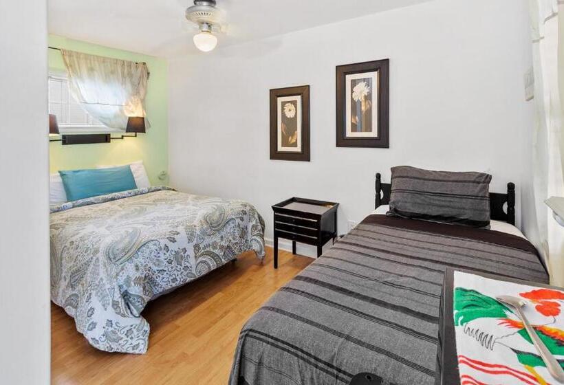 فندق صغير Diamond City Lakeside Resort