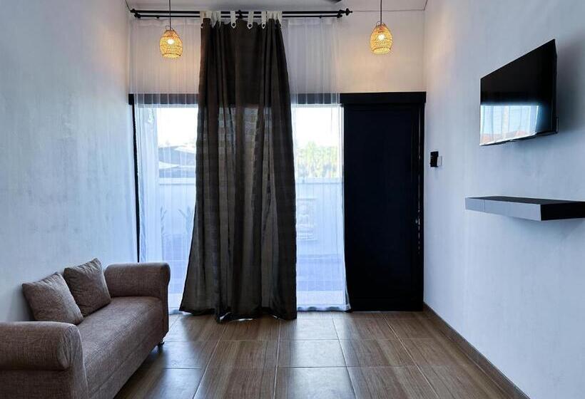 הוסטל Elbe Homestay By Bali Cabin