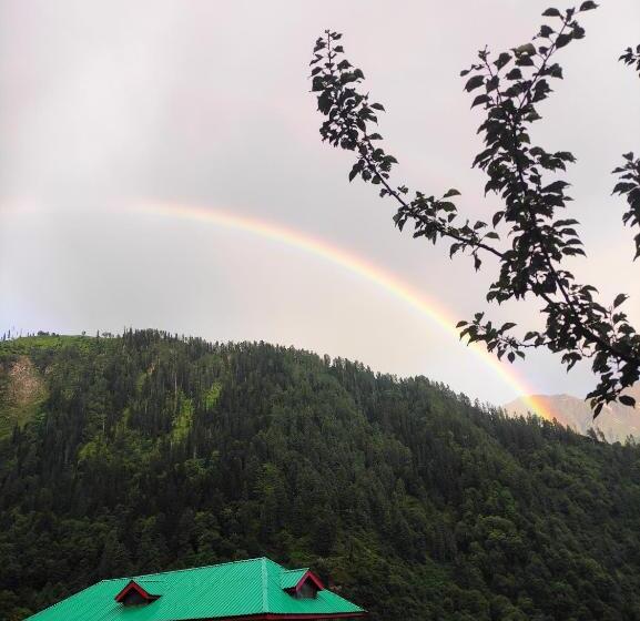 فندق صغير Go With Flow