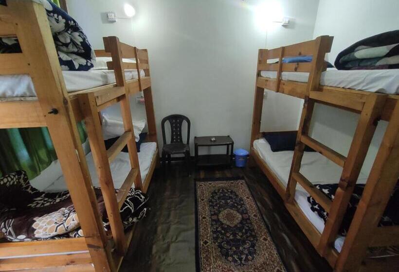 فندق صغير Go With Flow