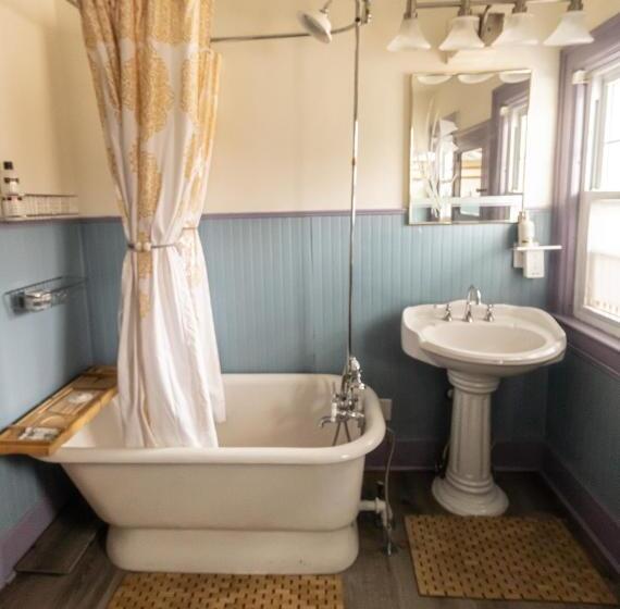 هاستل Home In The Heart Of The Finger Lakes