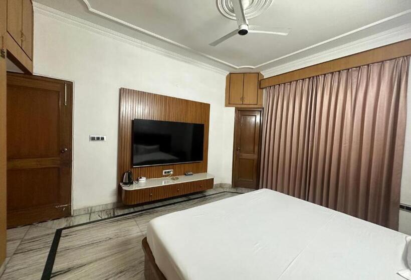 ベッドアンドブレックファースト Bhagya Homestay Luxury Room  Mohali S Best
