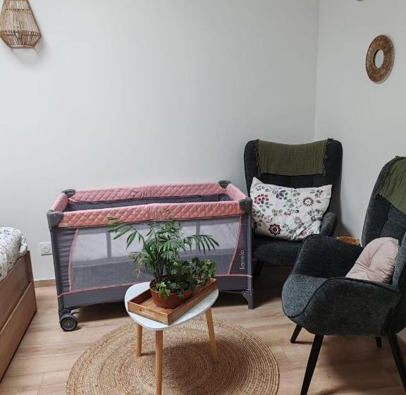 ベッドアンドブレックファースト Chez Peggy