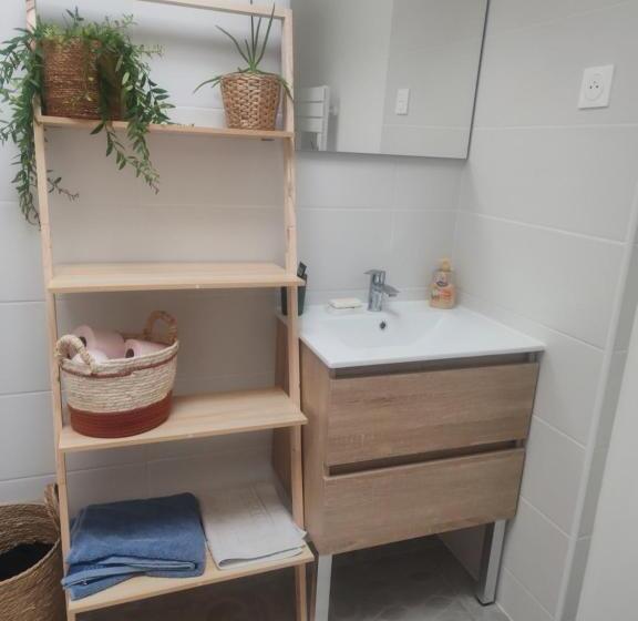 ベッドアンドブレックファースト Chez Peggy