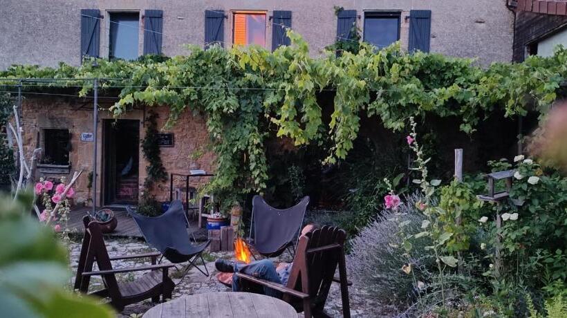 مبيت وإفطار Chez Walter Et Camille