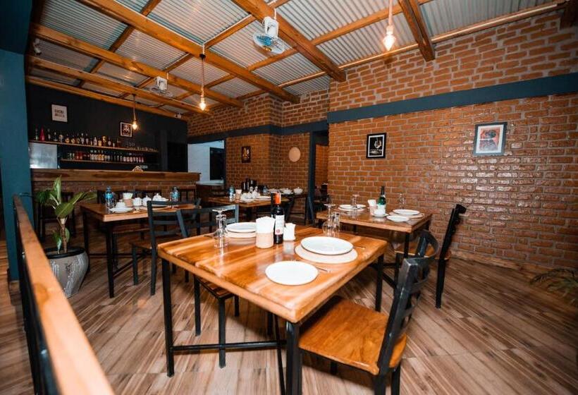 Bed and Breakfast Katiti Lodge