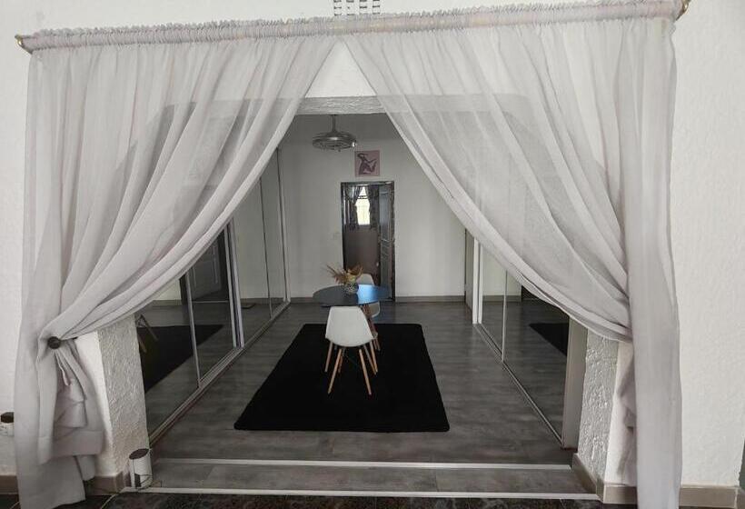 צימר Rugged Rose