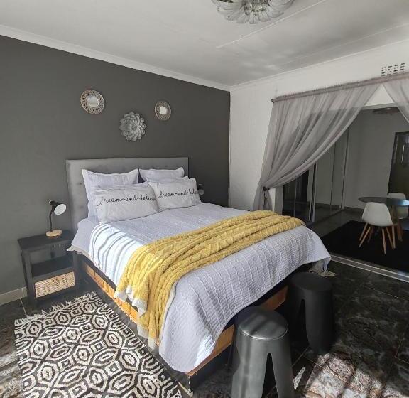 צימר Rugged Rose