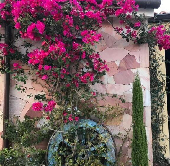 مبيت وإفطار Santa Ittoria