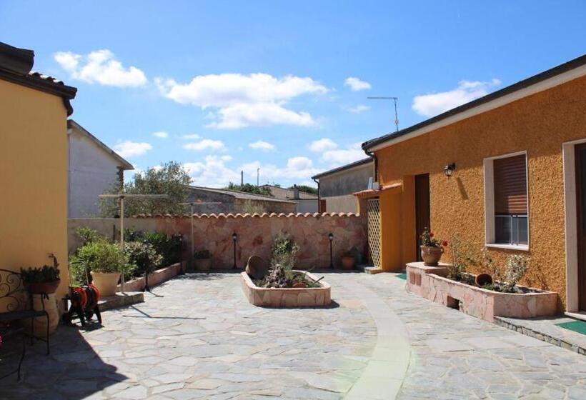 مبيت وإفطار Santa Ittoria