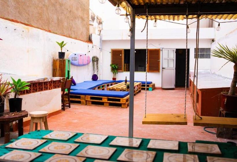 Doña Rose Surf Hostel