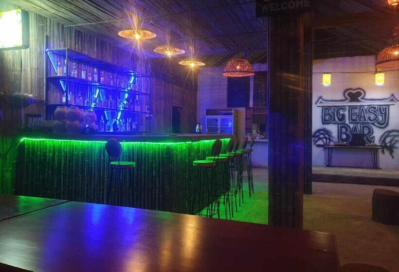 Easy Go Hostel