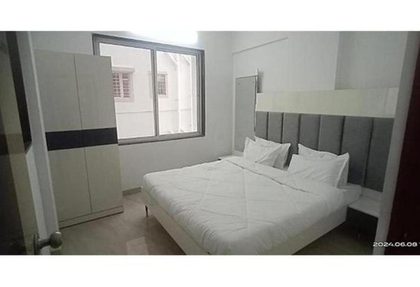 Fabhotel En Suite   Nr Paras Hospital