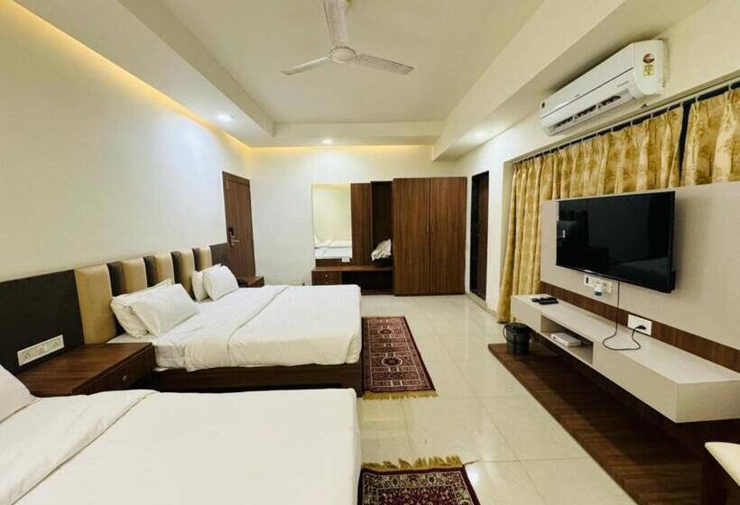 Goroomgo Hotel Jay Shree Palace Ujjain