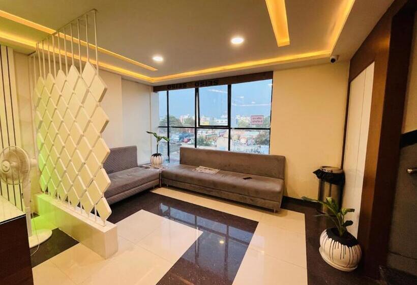 Goroomgo Hotel Jay Shree Palace Ujjain