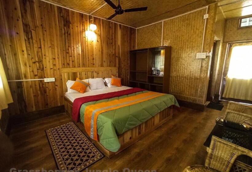 Grasshopper Jungle Queen Resort