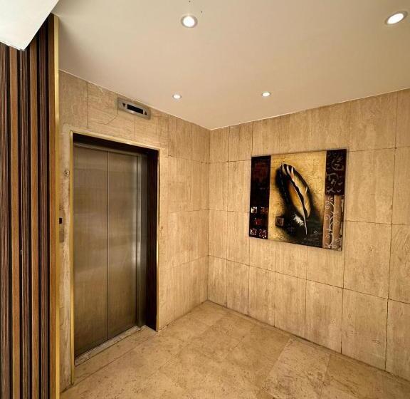 هتل استديو عصرى