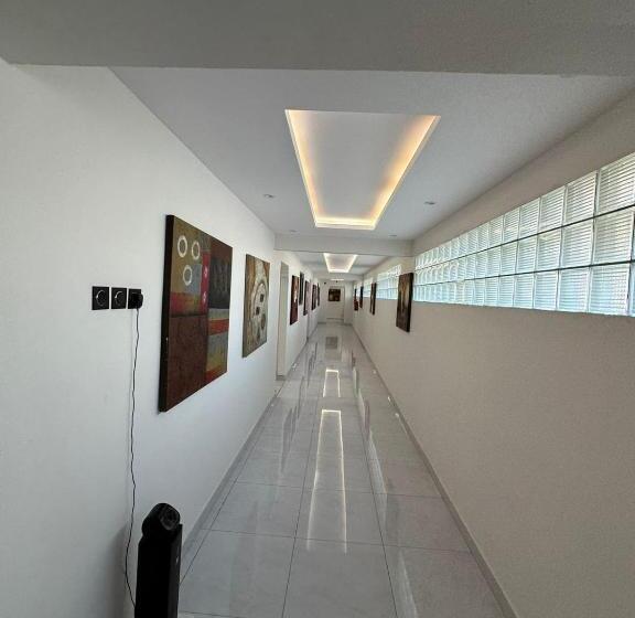 هتل استديو عصرى