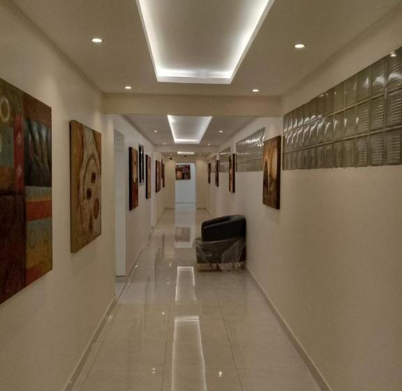 هتل استديو عصرى