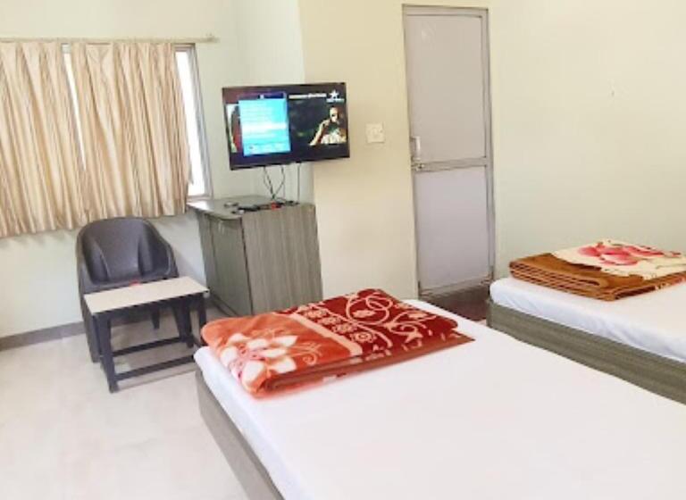 Отель Anjali Palace Bhuj