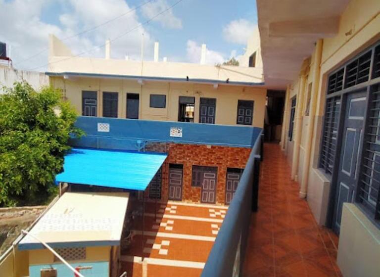 ホテル City Guest House Bhuj