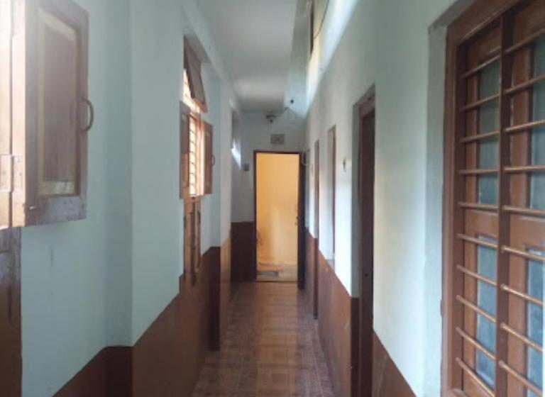 ホテル City Guest House Bhuj