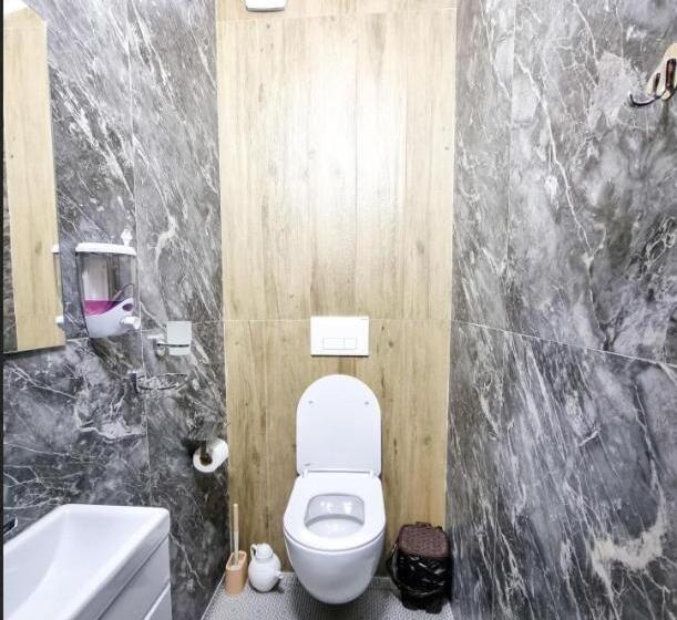 هتل کپسول Almaty Central Hostel