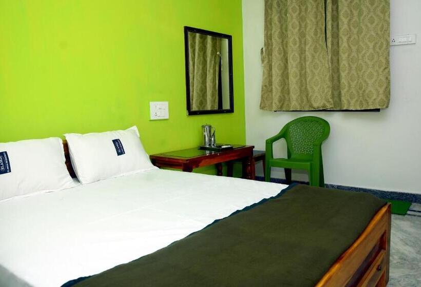 Отель Elanga Residency