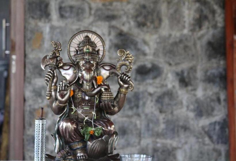 فندق Eshi Resorts And Restaurant   Bhimashankars Jungle Luxury Resort