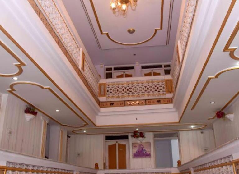 Отель Gangaram & Guest House Bhuj