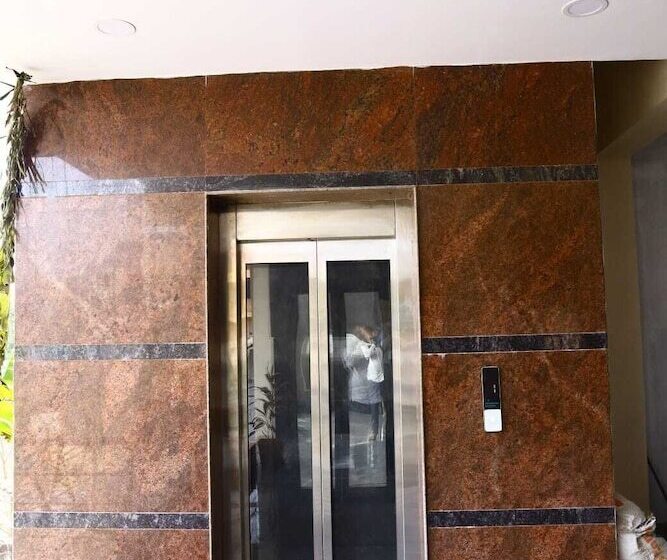 호텔 Gokulam Grand