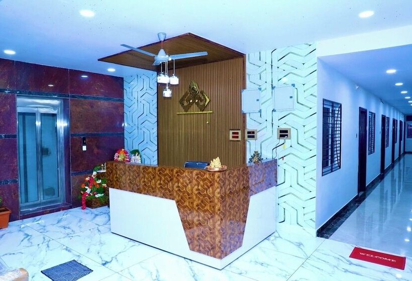 호텔 Gokulam Grand