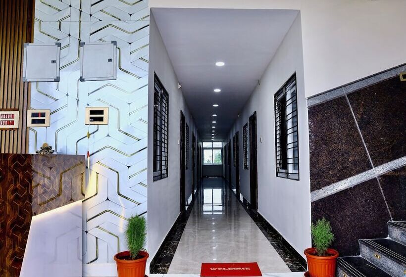 호텔 Gokulam Grand