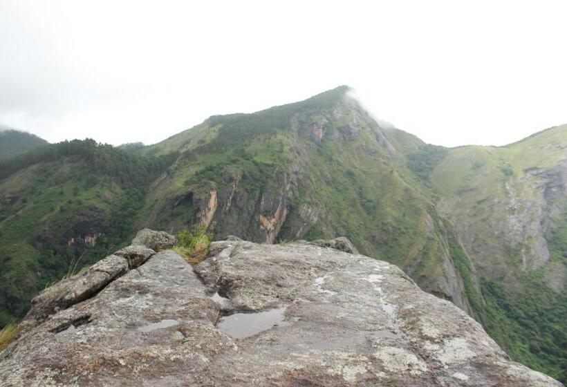 Отель Hazy Mount Vattavada