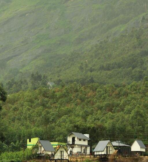 Отель Hazy Mount Vattavada